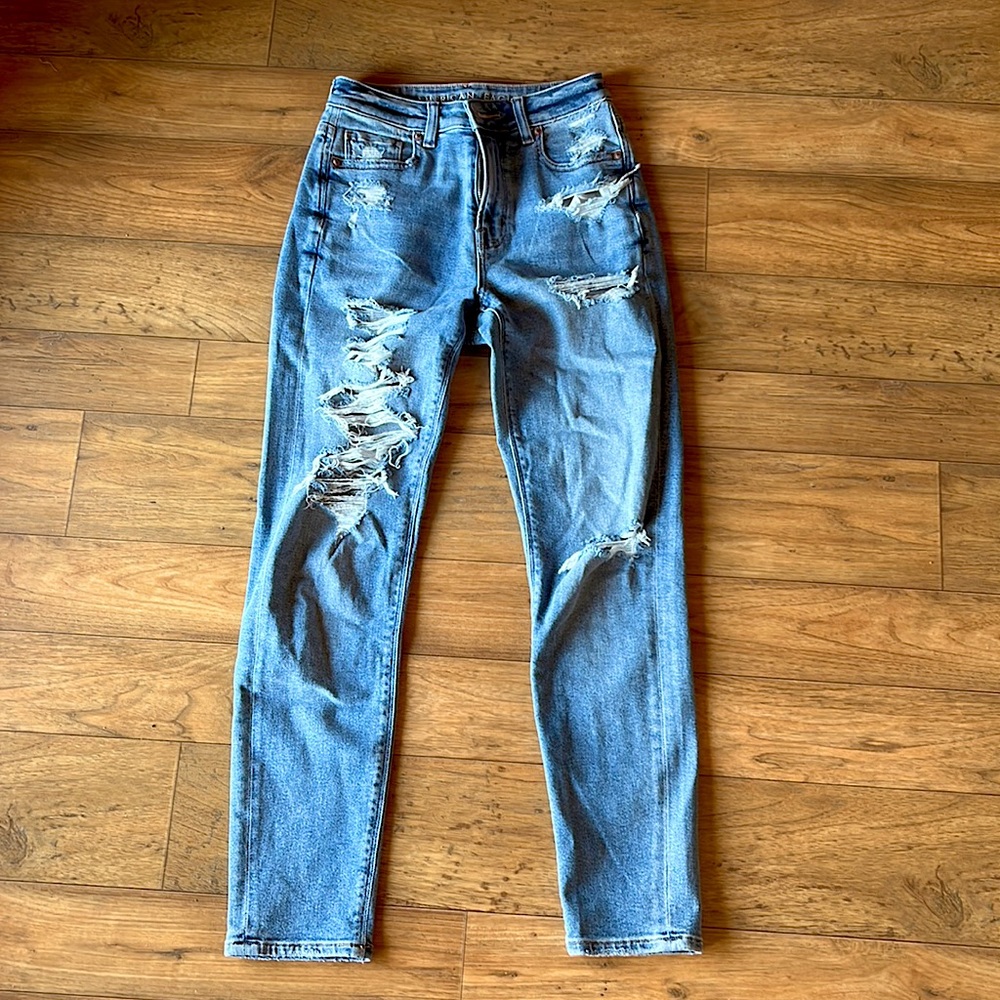 American Eagle Mom Jean